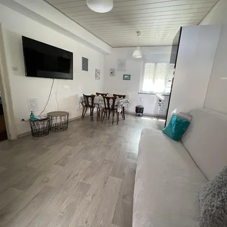 Des Cigognes Bleu Holiday home Mittelwihr